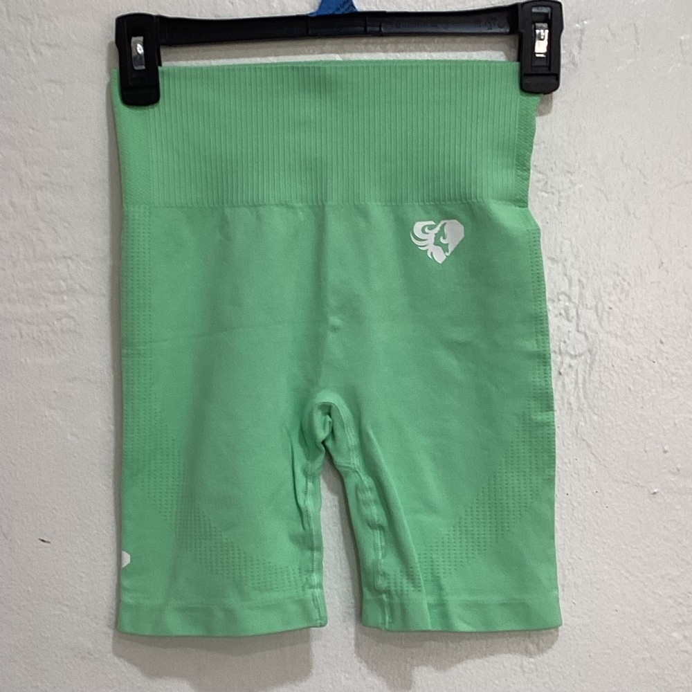 Girls Seamless Mint Green Biker Shorts - Unbranded